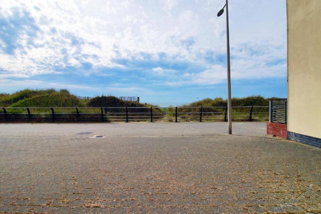 The Observatory By Mia Living 2 Bedroom Apartment Overlooking Swansea Beach With Free Parking Bagian luar foto