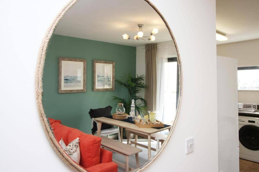 The Observatory By Mia Living 2 Bedroom Apartment Overlooking Swansea Beach With Free Parking Bagian luar foto