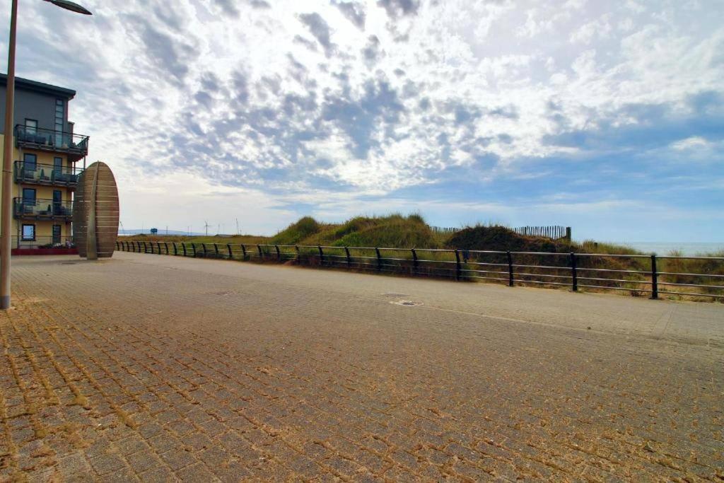 The Observatory By Mia Living 2 Bedroom Apartment Overlooking Swansea Beach With Free Parking Bagian luar foto