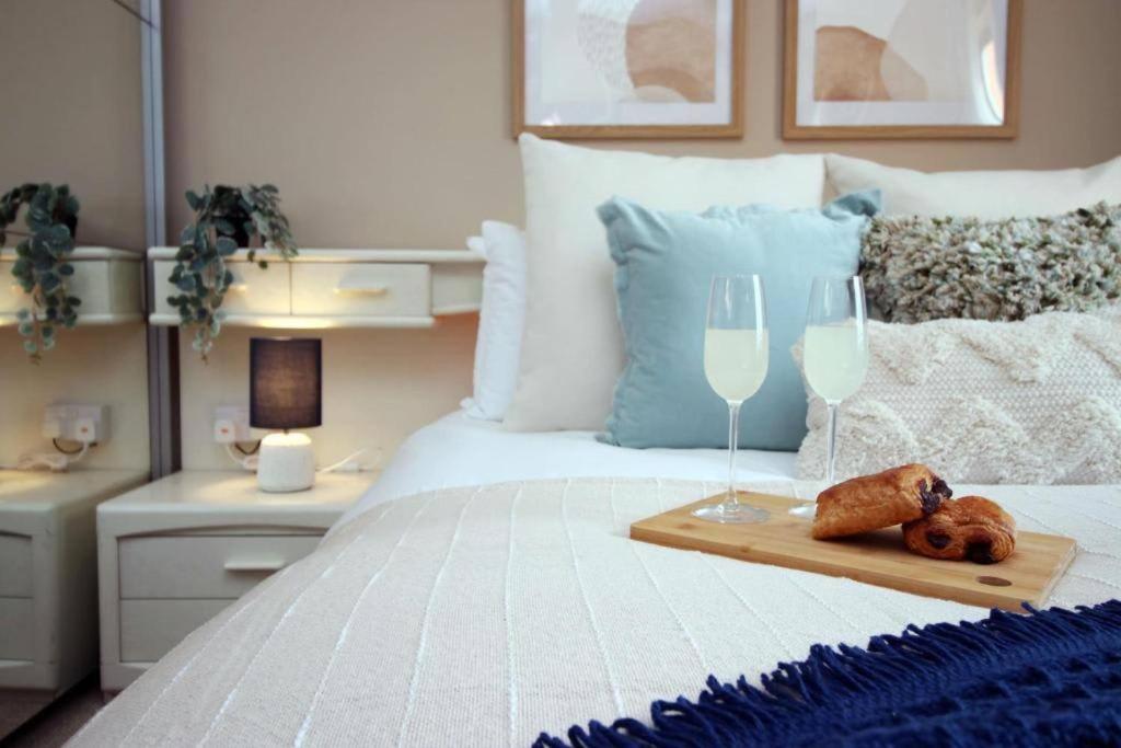 The Observatory By Mia Living 2 Bedroom Apartment Overlooking Swansea Beach With Free Parking Bagian luar foto