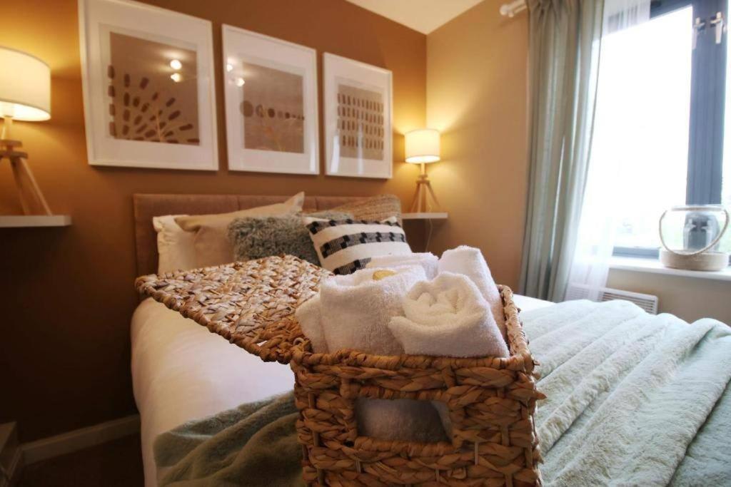The Observatory By Mia Living 2 Bedroom Apartment Overlooking Swansea Beach With Free Parking Bagian luar foto