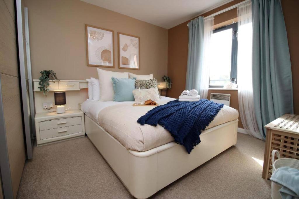 The Observatory By Mia Living 2 Bedroom Apartment Overlooking Swansea Beach With Free Parking Bagian luar foto